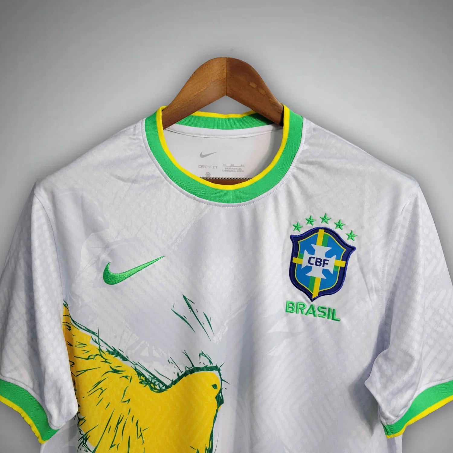 Brazil "Canarinho
Flight" Premium Kit