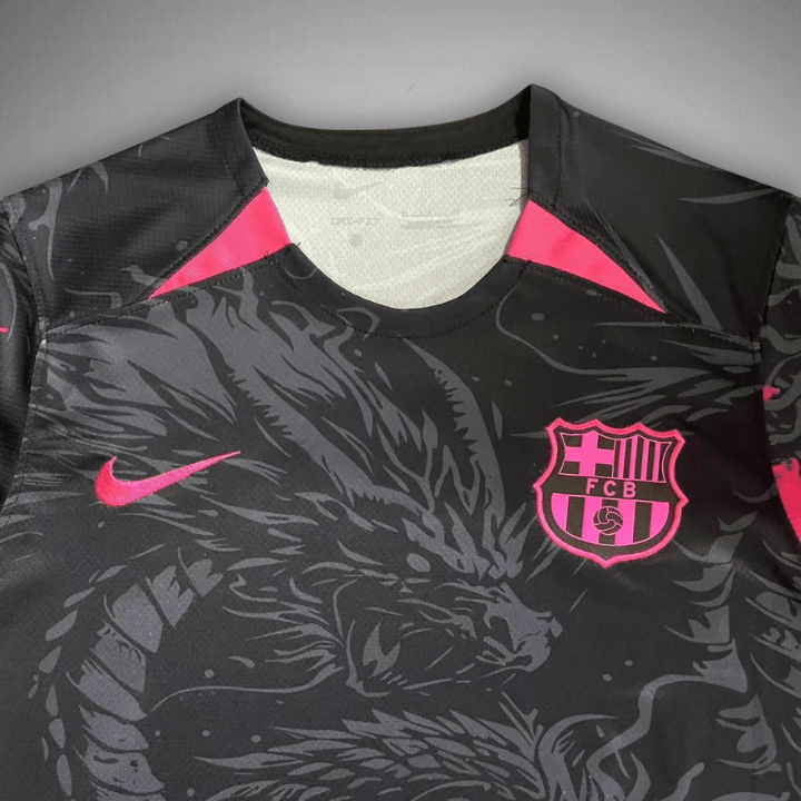 FC Barcelona "Camp Nou Spirit" Premium
Kit