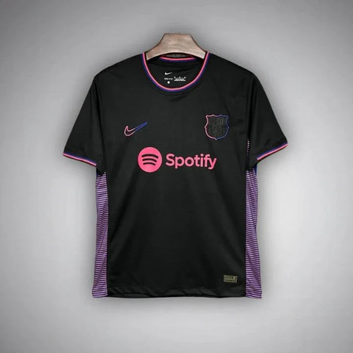 FC Barcelona
"Regalia" Premium
Kit