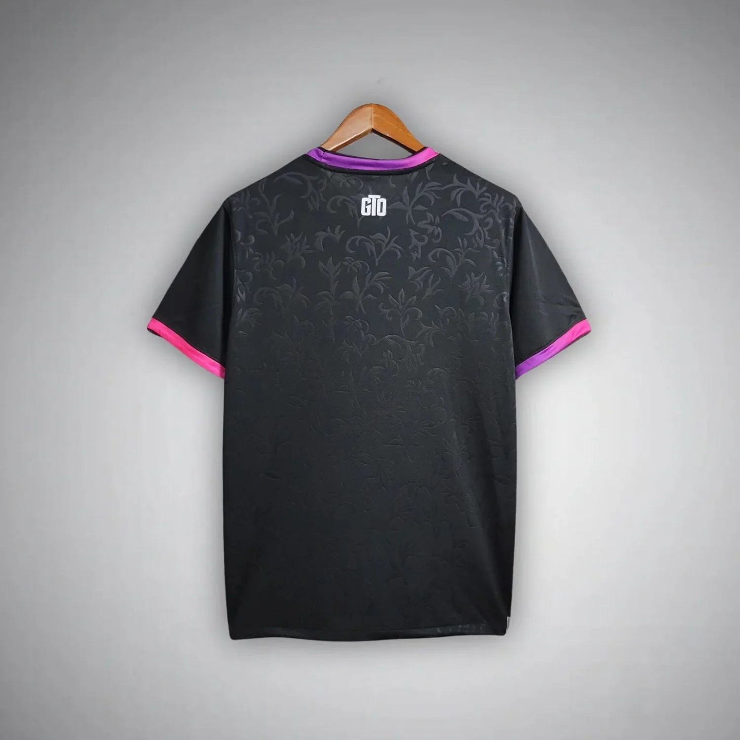 PSG "Paris Noir"
Premium Kit