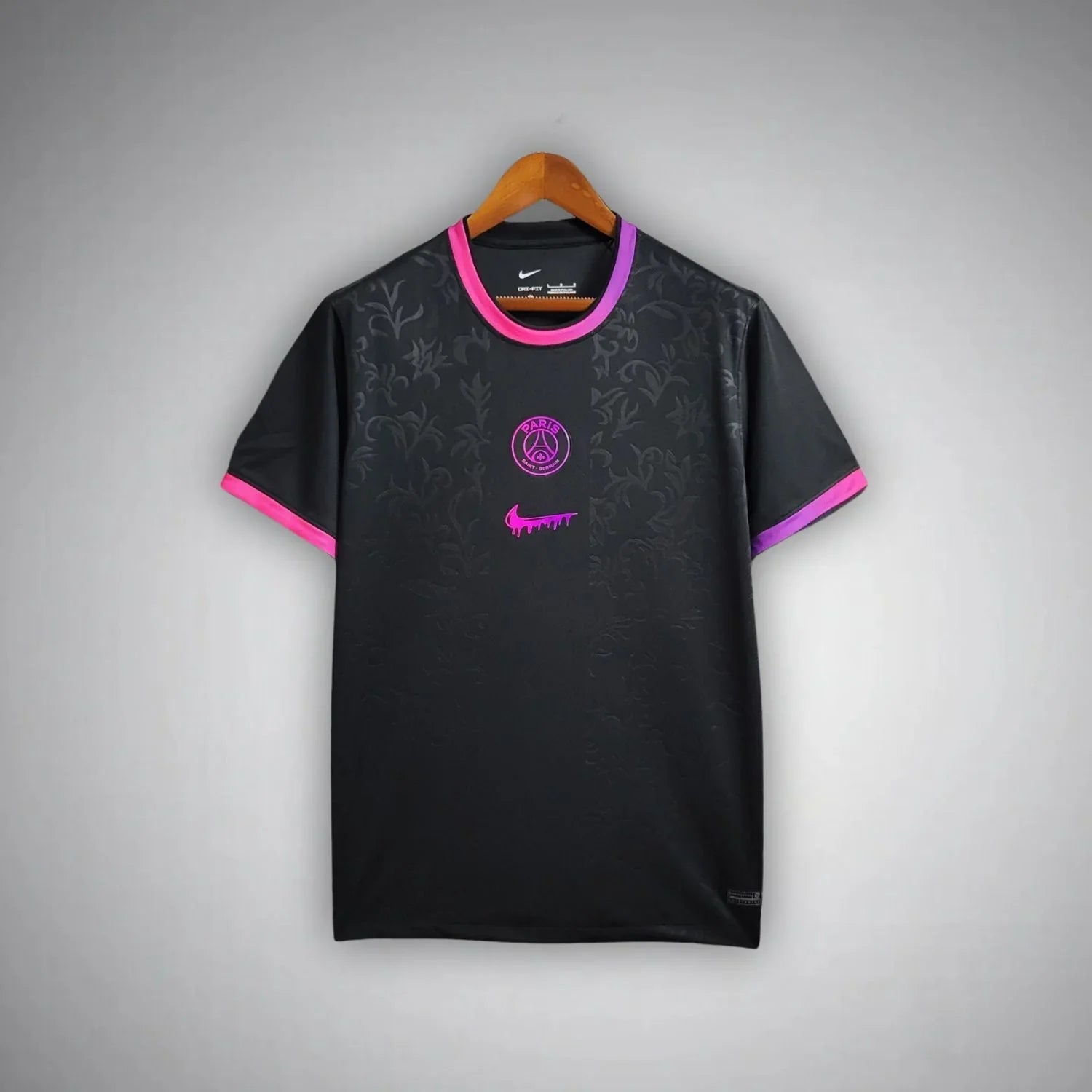 PSG "Paris Noir"
Premium Kit